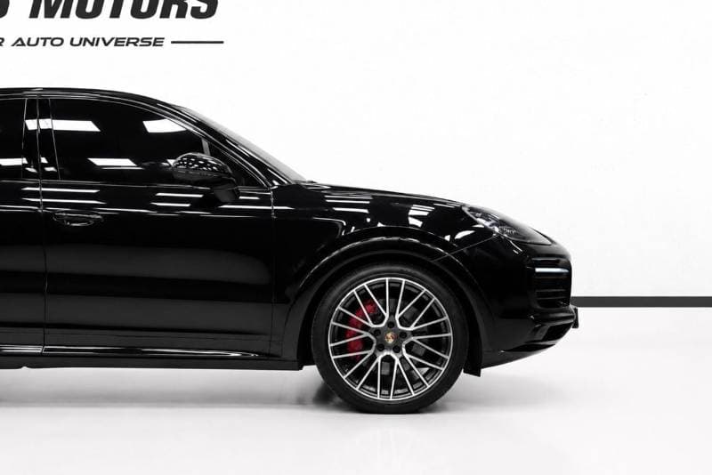 2022 Porsche Cayenne GTS thumbnail 6