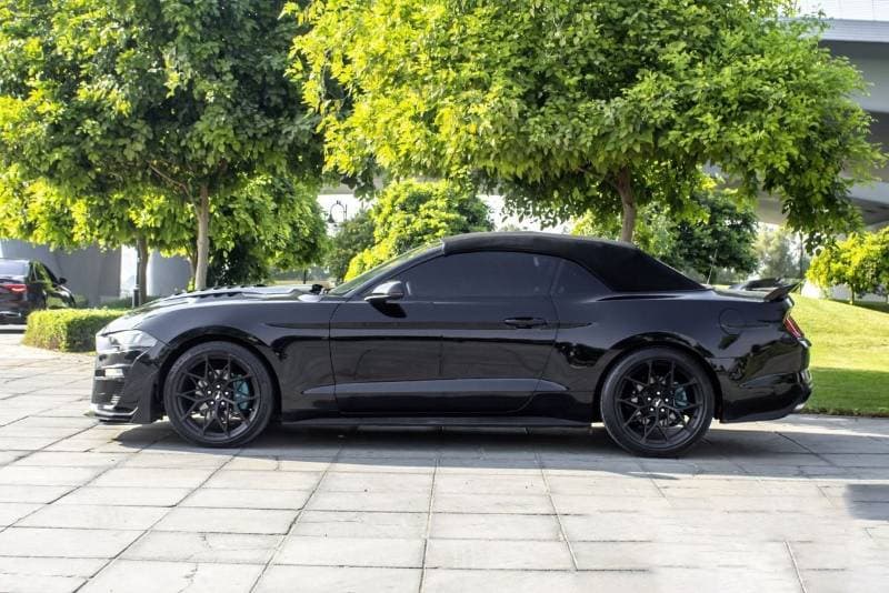 2023 Ford Mustang thumbnail 4