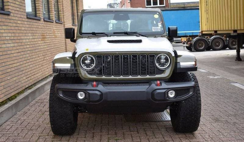 2026 Jeep Wrangler RUBICON thumbnail 2