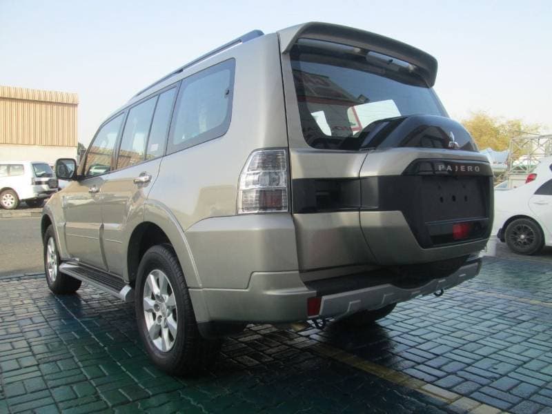 2018 Mitsubishi Pajero GLS HIGHLINE TOP thumbnail 7