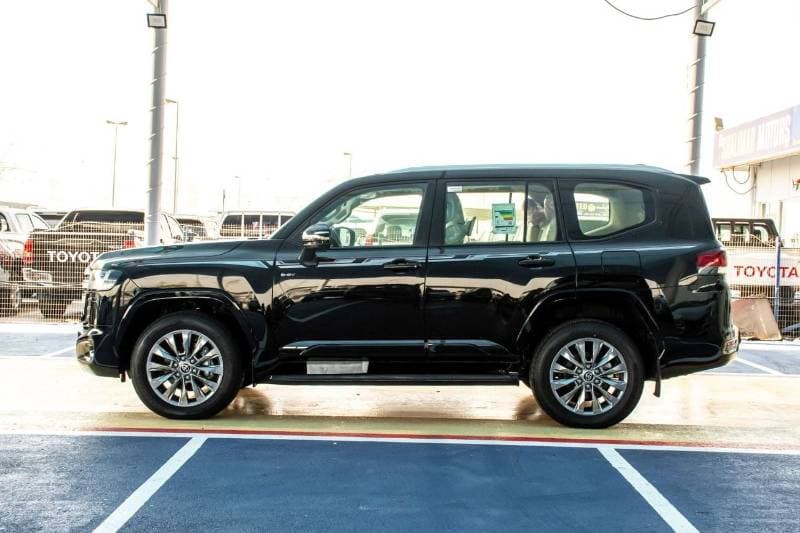 2026 Toyota Land Cruiser GXR thumbnail 5