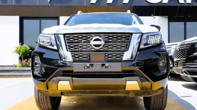 2025 Nissan Navara thumbnail 3