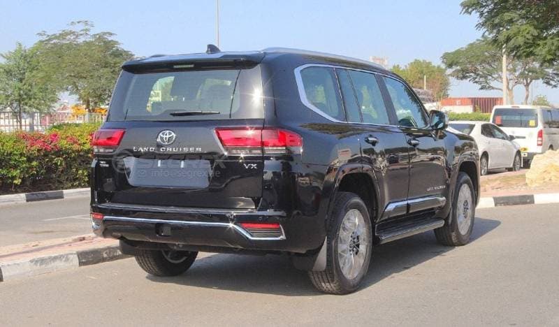 2026 Toyota Land Cruiser VX thumbnail 4