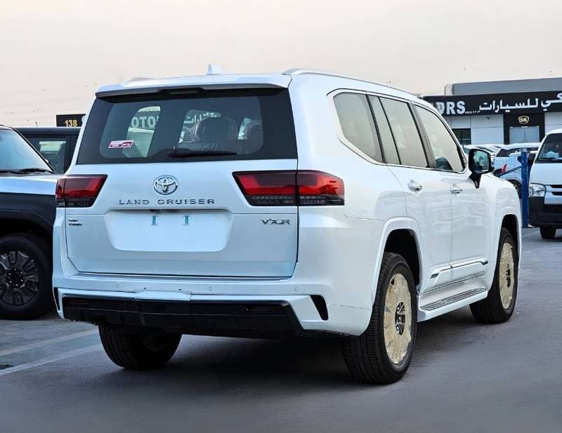 2026 Toyota Land Cruiser VXR thumbnail 4