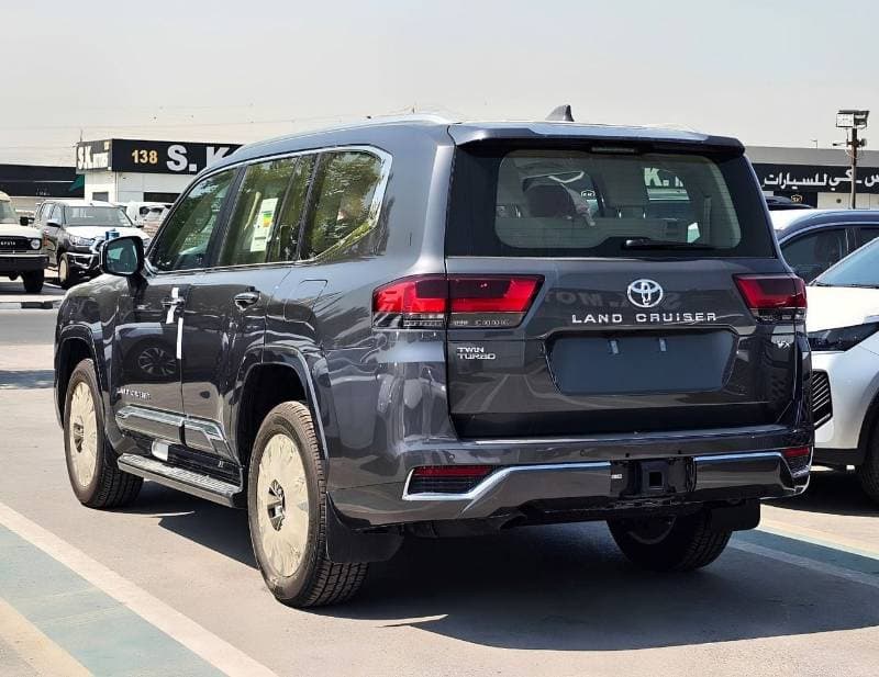 2026 Toyota Land Cruiser VX thumbnail 4