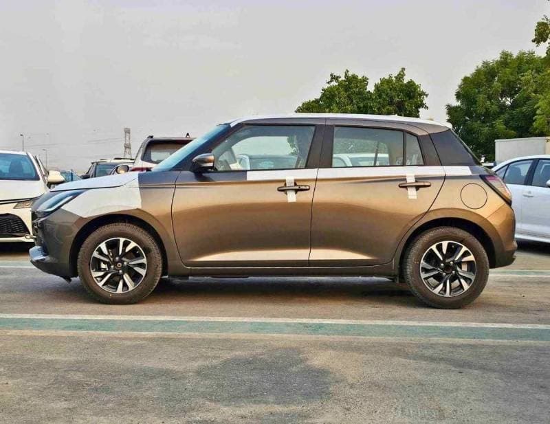 2026 Suzuki Swift GLX thumbnail 3
