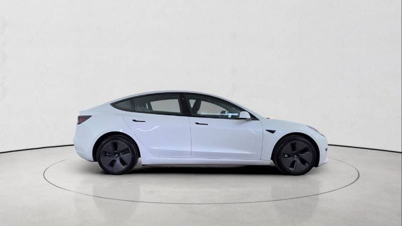 2022 Tesla Model 3 thumbnail 2