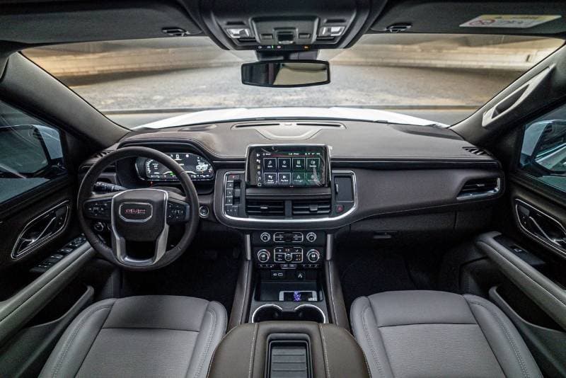 2023 GMC Yukon SLT thumbnail 4