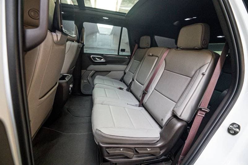 2023 GMC Yukon SLT thumbnail 6