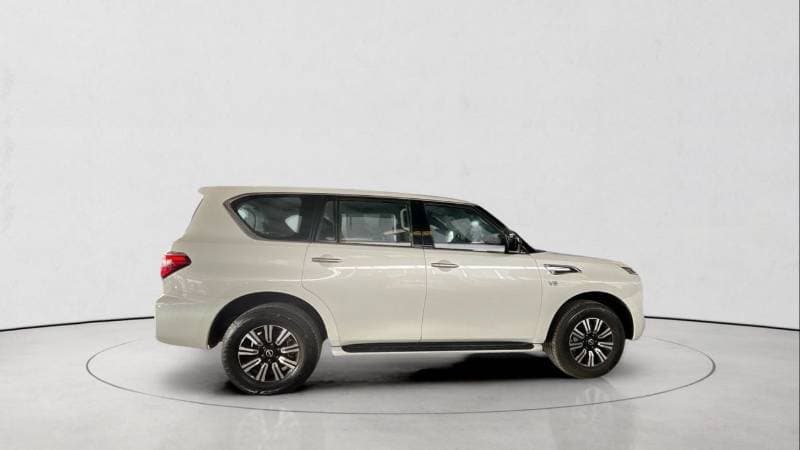 2022 Nissan Patrol LE T1 thumbnail 6