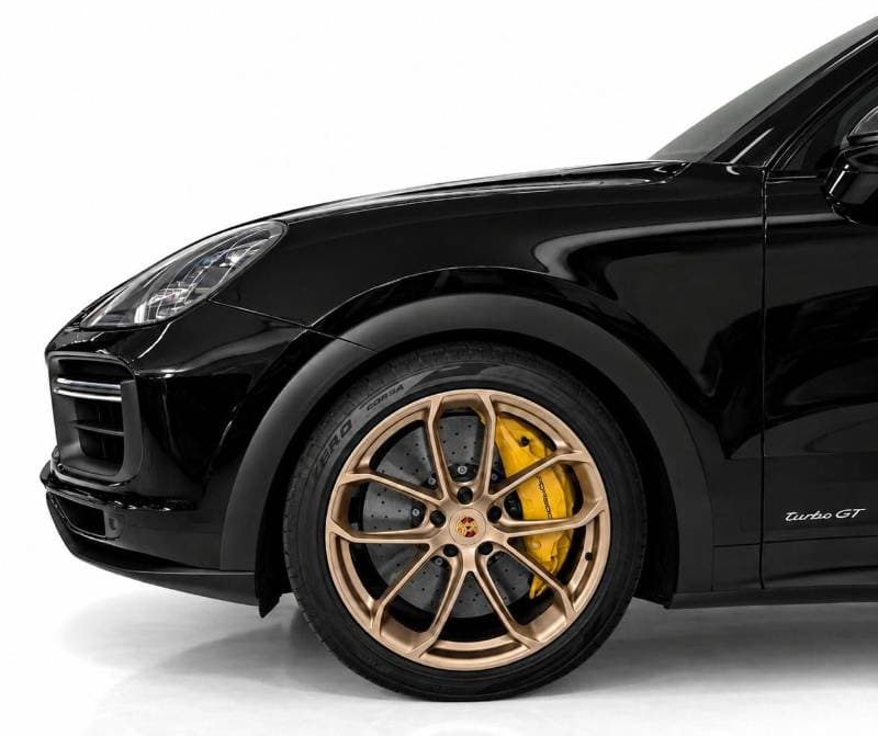 2023 Porsche Cayenne TURBO GT thumbnail 4