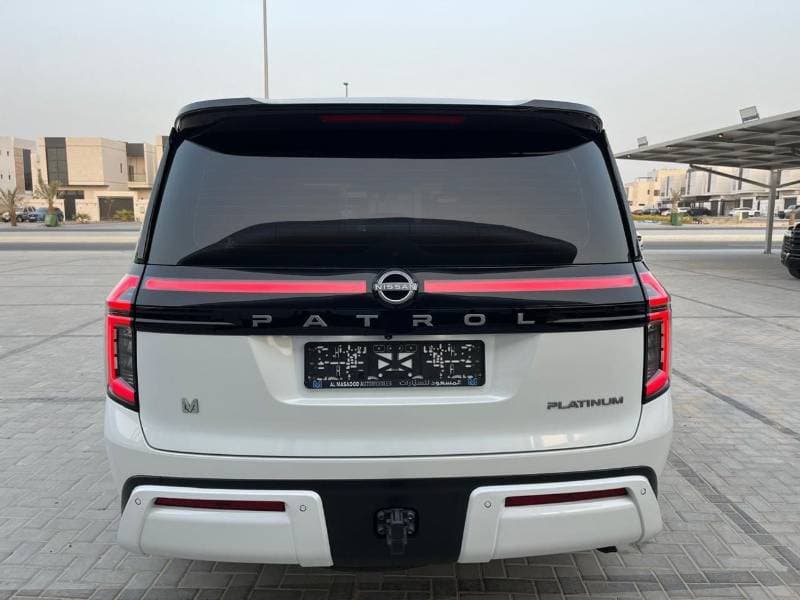 2025 Nissan Patrol LE PLATINUM CITY thumbnail 5