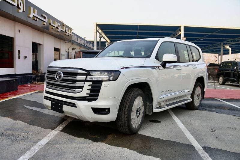 2026 Toyota Land Cruiser GXR thumbnail 2