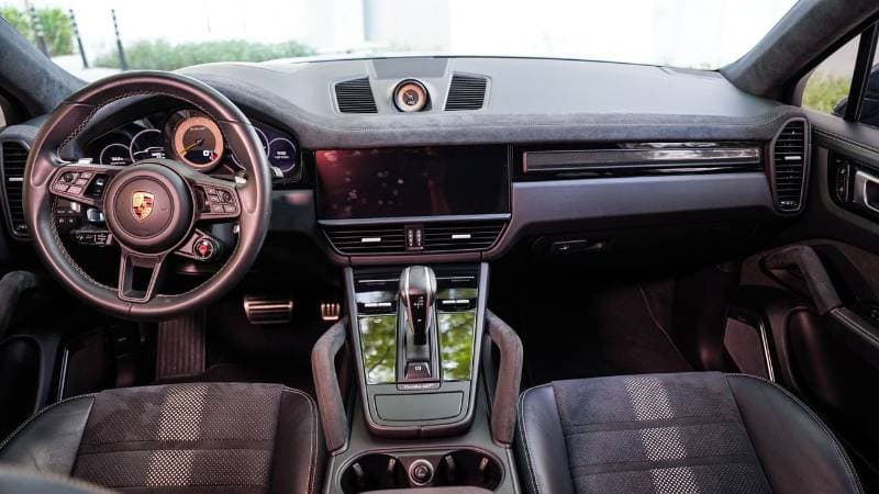 2022 Porsche Cayenne TURBO GT thumbnail 8