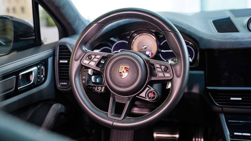 2022 Porsche Cayenne TURBO GT thumbnail 5