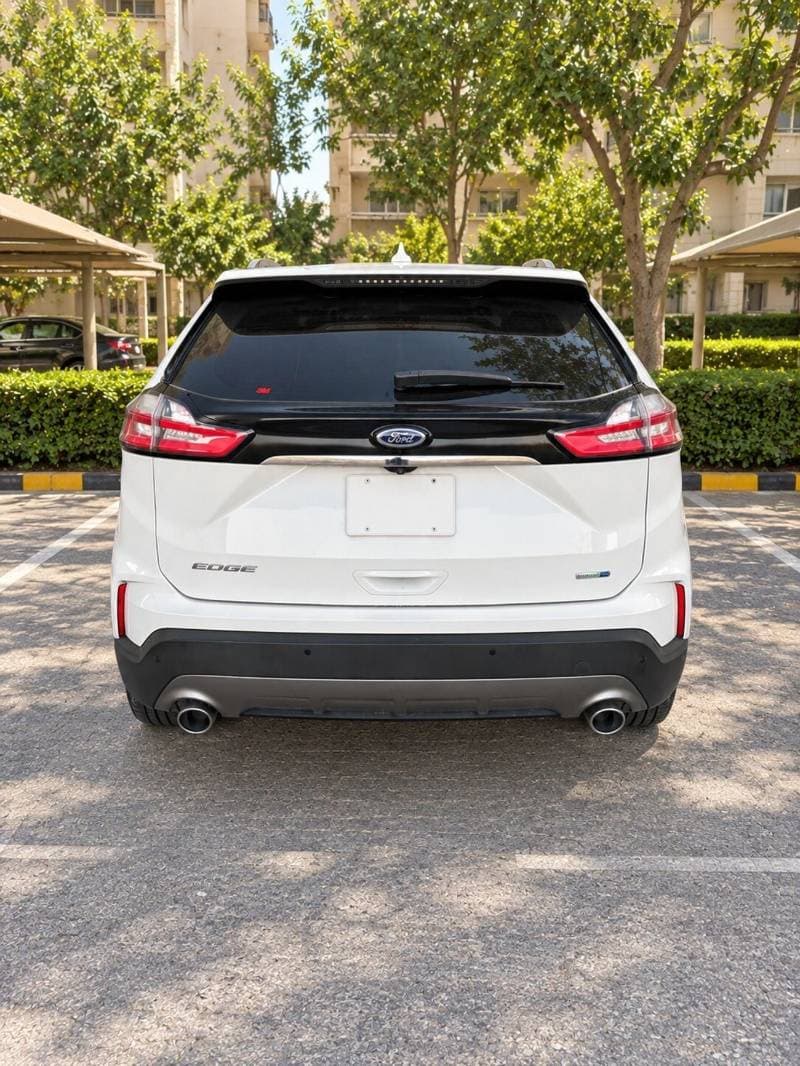 2019 Ford Edge SEL thumbnail 5