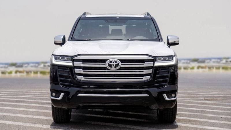 2026 Toyota Land Cruiser VXR thumbnail 2