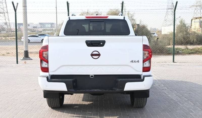 2025 Nissan Navara thumbnail 6