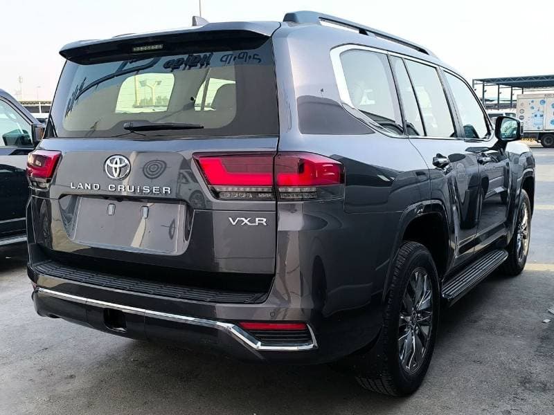 2026 Toyota Land Cruiser VXR thumbnail 5