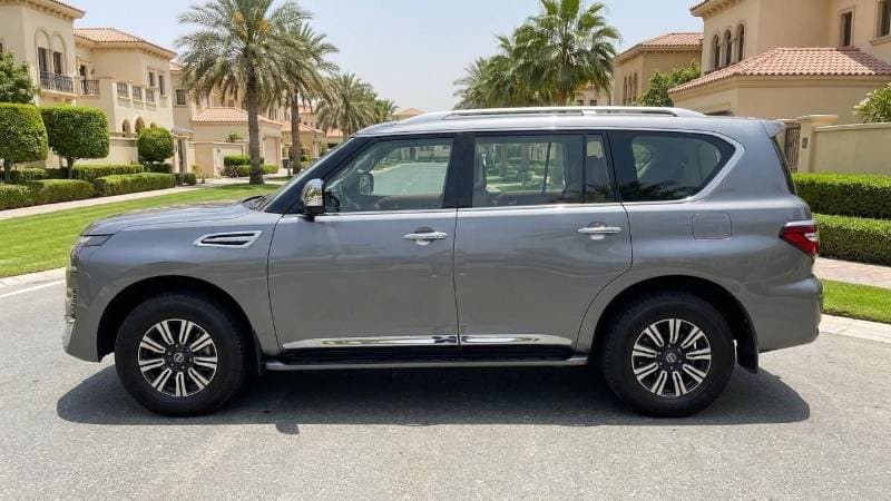 2024 Nissan Patrol SE TITANIUM thumbnail 5