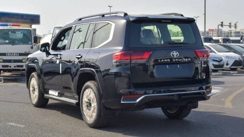 2024 Toyota Land Cruiser VXR thumbnail 4