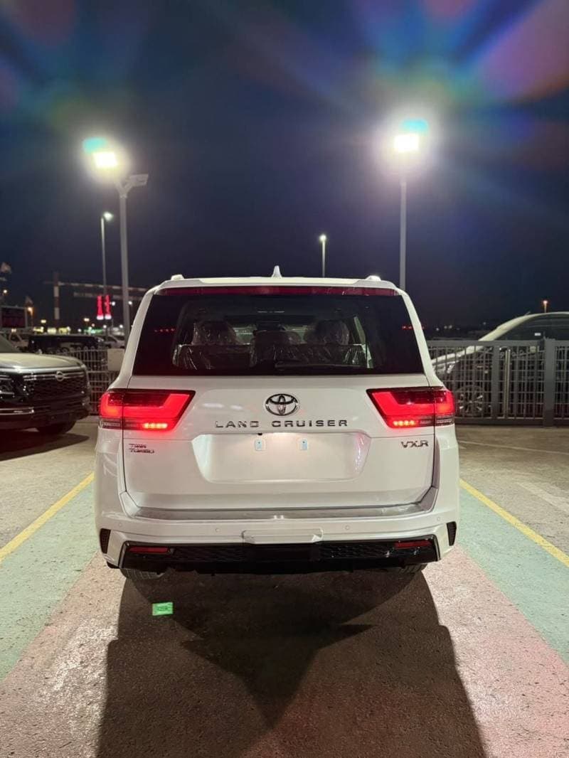2026 Toyota Land Cruiser VXR thumbnail 5