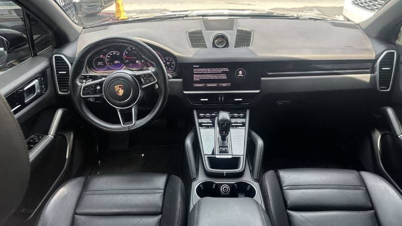 2022 Porsche Cayenne STANDARD thumbnail 8
