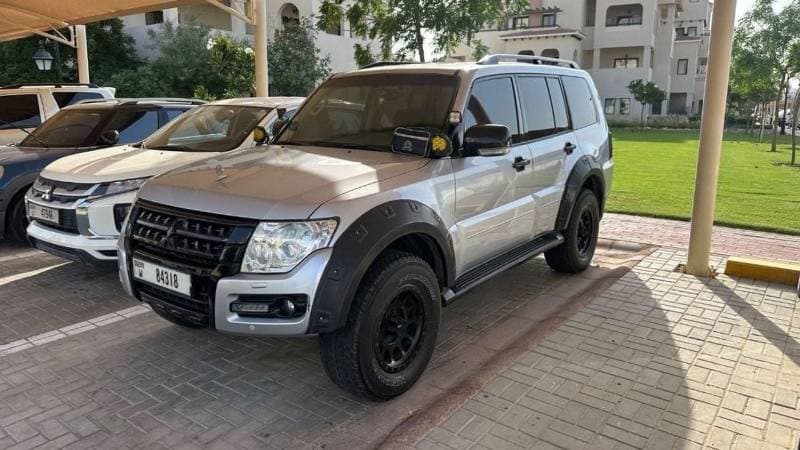 2015 Mitsubishi Pajero Platinum