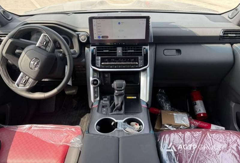 2026 Toyota Land Cruiser VXR thumbnail 8
