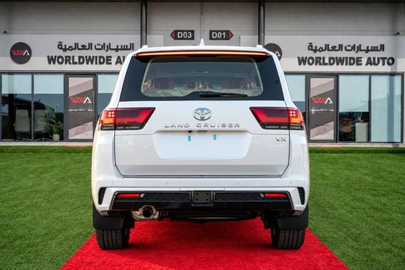 2026 Toyota Land Cruiser VX thumbnail 8