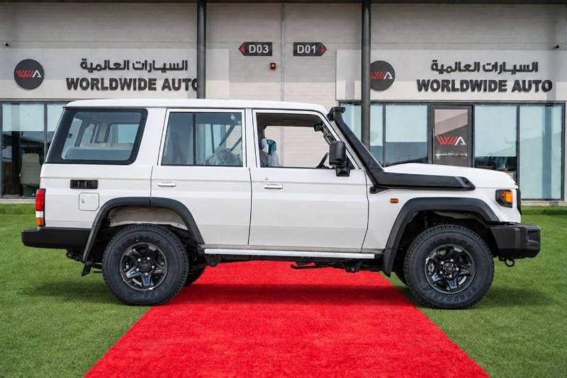 2025 Toyota Land Cruiser S DLX thumbnail 4