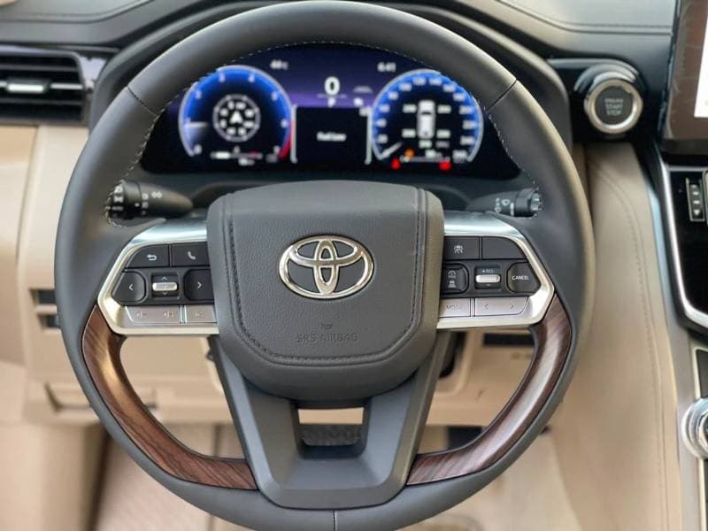 2026 Toyota Land Cruiser VXR thumbnail 8