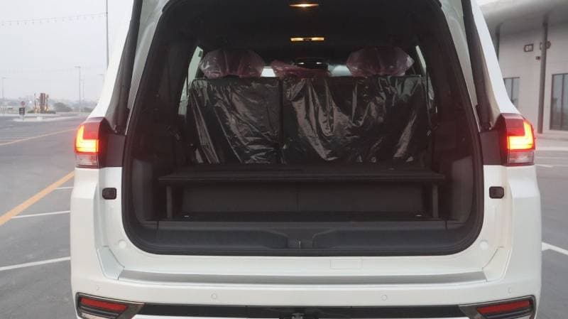 2026 Toyota Land Cruiser GXR thumbnail 8