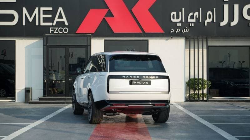 2026 Land Rover Range Rover AUTOBIOGRAPHY P530 thumbnail 4