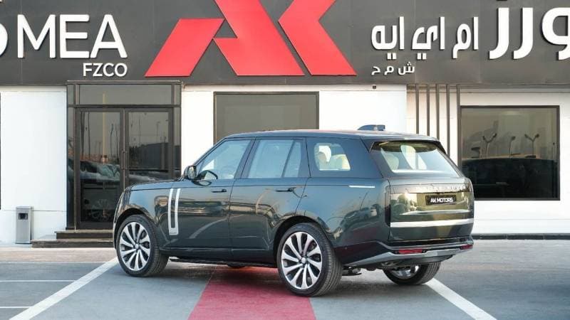 2026 Land Rover Range Rover AUTOBIOGRAPHY P530 thumbnail 4