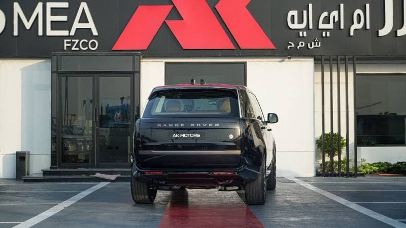 2026 Land Rover Range Rover SV LWB P615 thumbnail 6