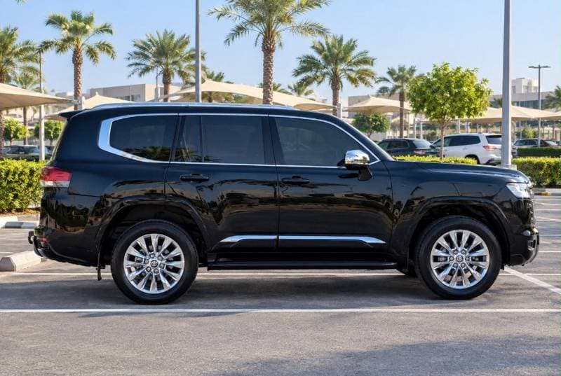 2024 Toyota Land Cruiser GXR thumbnail 5