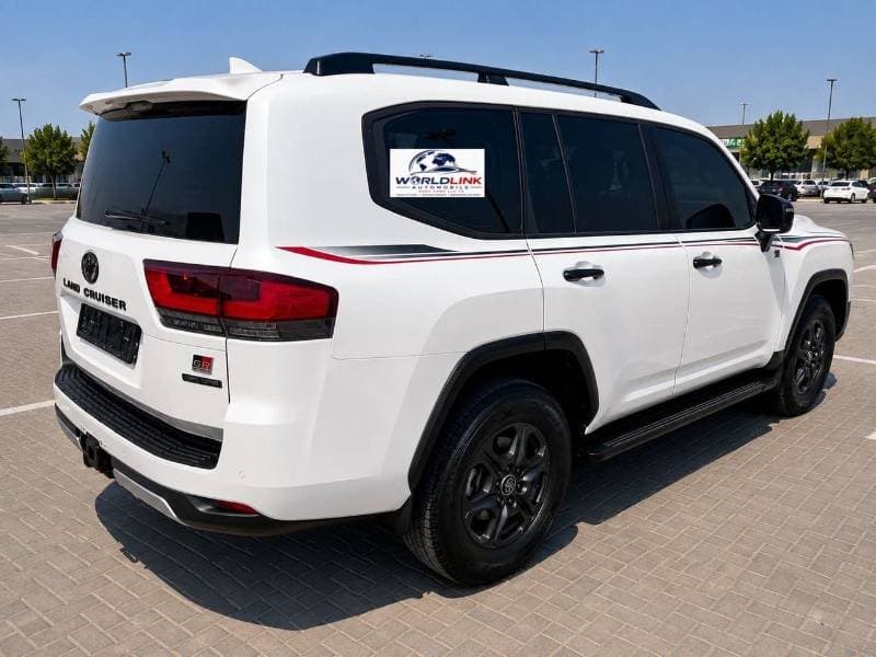 2022 Toyota Land Cruiser GR SPORT thumbnail 4