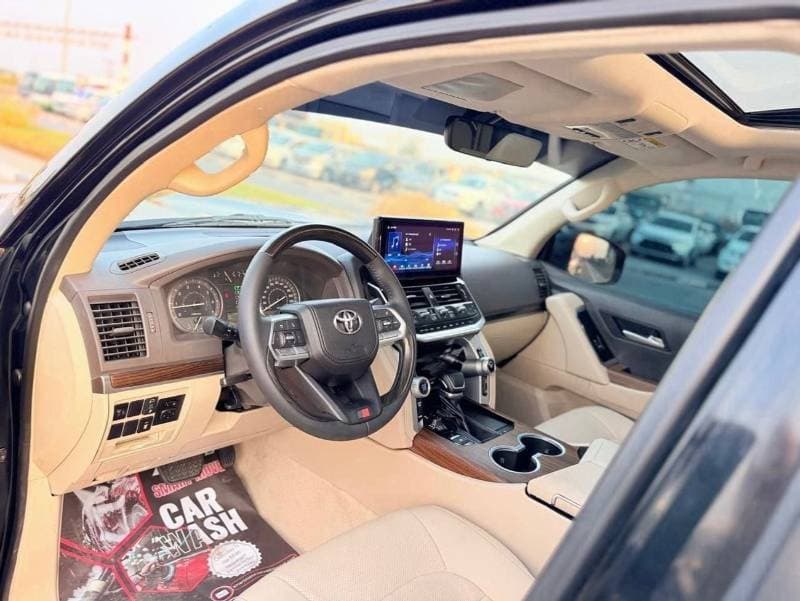 2019 Toyota Land Cruiser GXR thumbnail 7