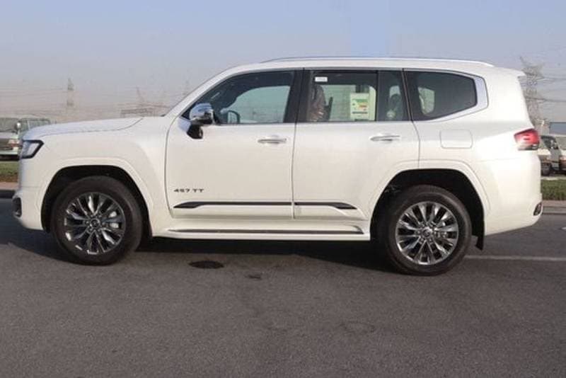 2026 Toyota Land Cruiser VXR thumbnail 3