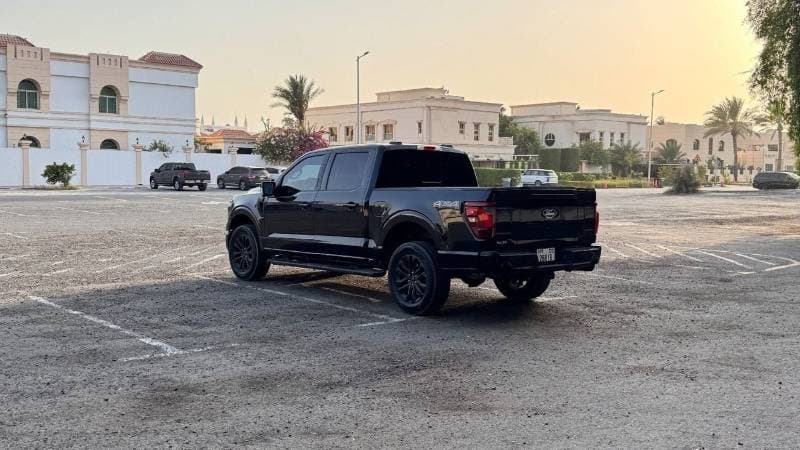 2024 Ford F 150 LARIAT CREW CAB thumbnail 4