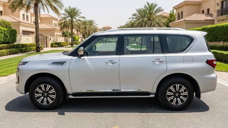 2021 Nissan Patrol SE TITANIUM thumbnail 5