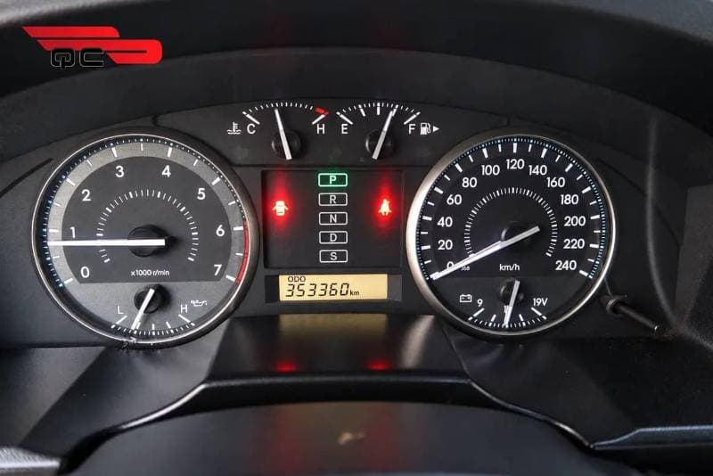 2014 Toyota Land Cruiser VXR thumbnail 8
