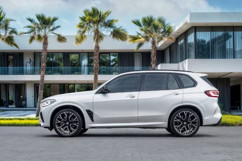 2022 BMW X5 m Competition thumbnail 2