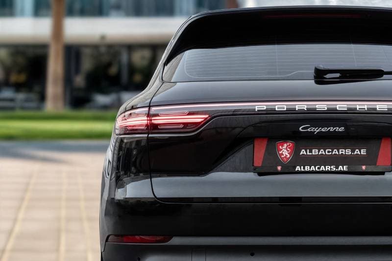 2020 Porsche Cayenne STANDARD thumbnail 6