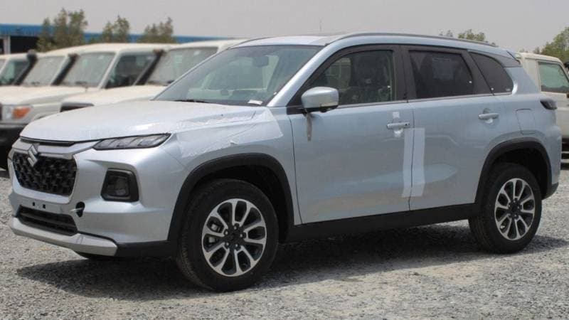 2025 Suzuki Grand Vitara GLX thumbnail 3