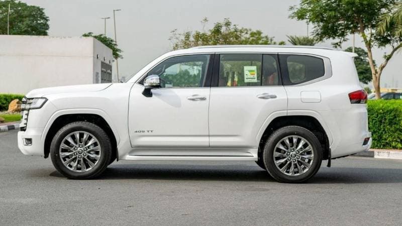 2025 Toyota Land Cruiser VXR thumbnail 7