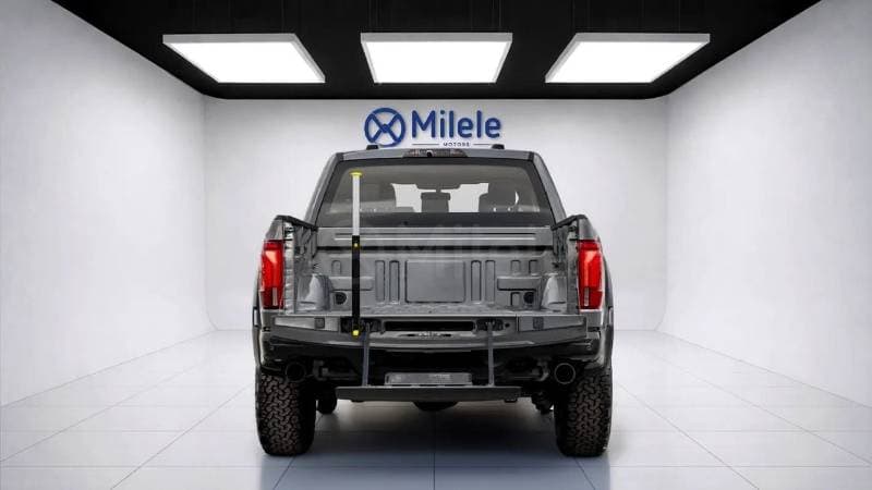 2025 Ford F 150 thumbnail 8