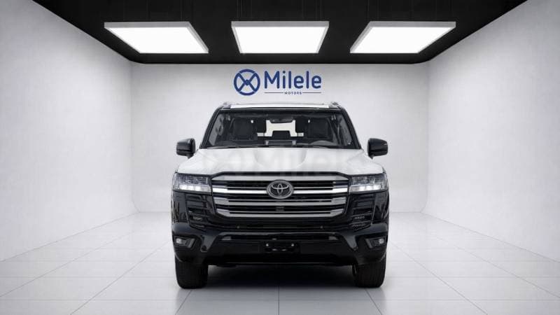 2026 Toyota Land Cruiser GXR thumbnail 2