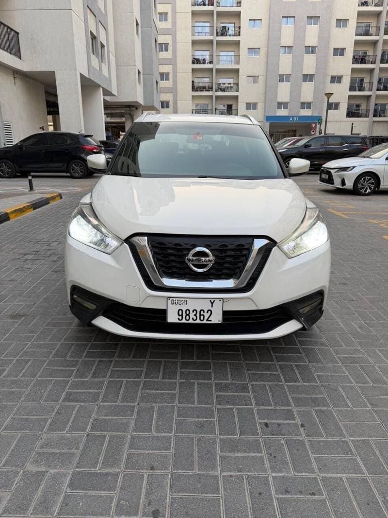 2018 Nissan Kicks SV thumbnail 2